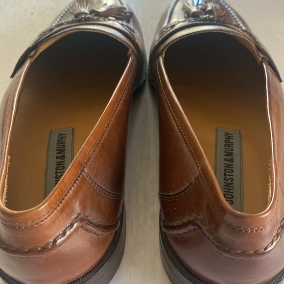 JOHNSTON & MURPHY Men’s Classic Brown Leather Tassel Loafers Size 10.5M